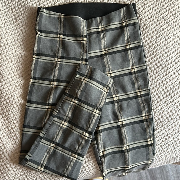 Dark grey plaid leggings, band in back, size small by SWS - Picture 2 of 3